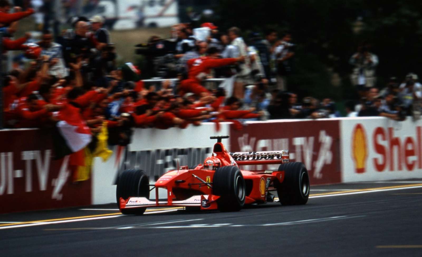 Michael Schumacher encerrou o jejum de 21 anos da Ferrari em 2000 