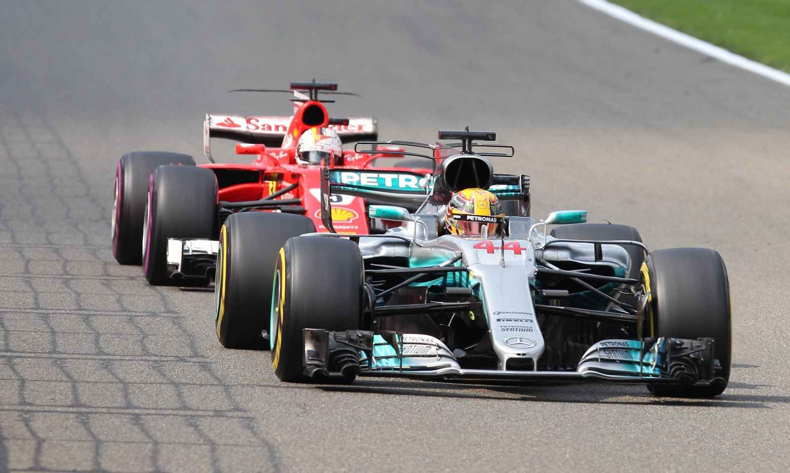 Em 2017, Hamilton viu a Ferrari se aproximar com Vettel, mas saiu com o tetracampeonato 