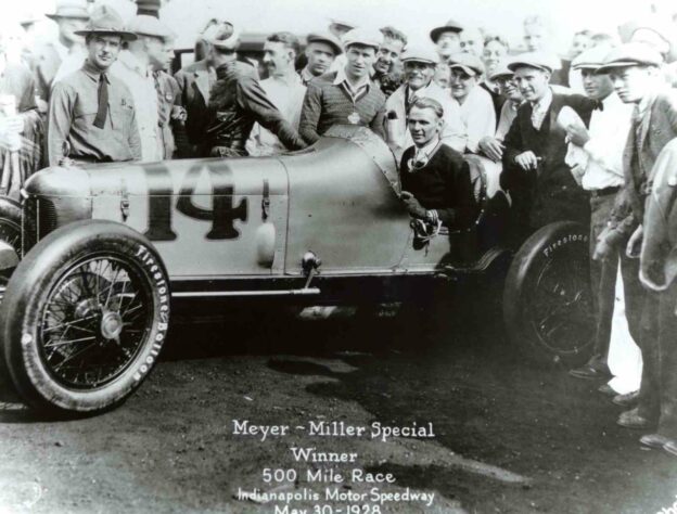 Louis Meyer se tornou o primeiro tricampeão da Indy 500. 1928, 1933 e 1936