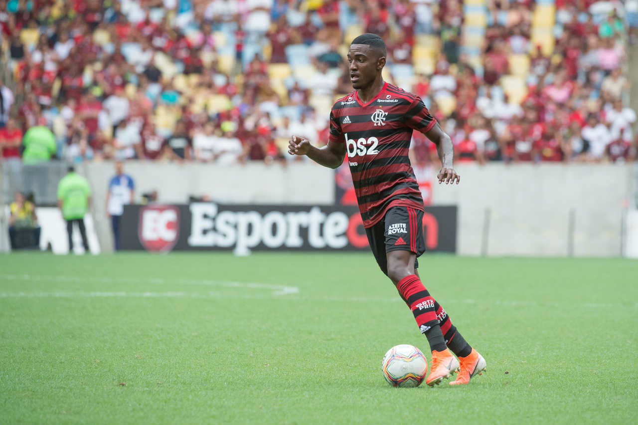 Ramon - Flamengo - Lateral-esquerdo - 19 anos: Observado pelo Real Valladolid, o ala rubro-negro teve destacado sua capacidade em acertar cruzamentos e o protagonismo em bolas paradas.
