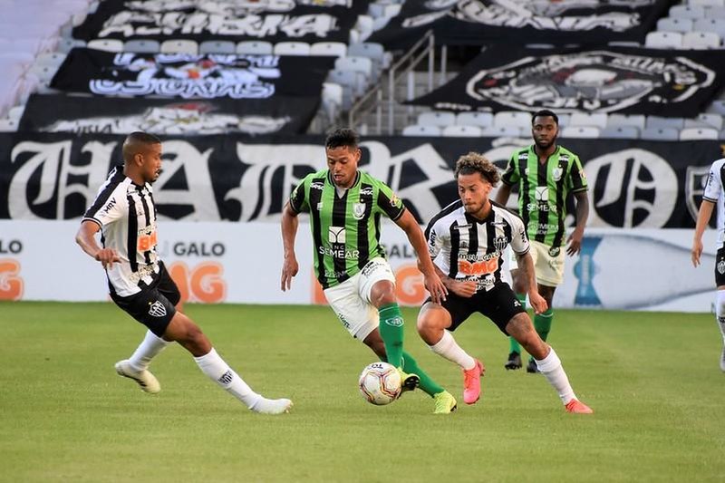 Minas Gerais - No Campeonato Mineiro, o Atlético-MG venceu o América por 2 a 1 no Mineirão, no jogo de ida das semifinais. Nesta quarta, os dois times voltam a se enfrentar na Arena Independência. Na outra semifinal, Tombense e Caldense lutam por uma vaga na final do estadual. No primeiro confronto, o alvirrubro venceu por 1 a 0.