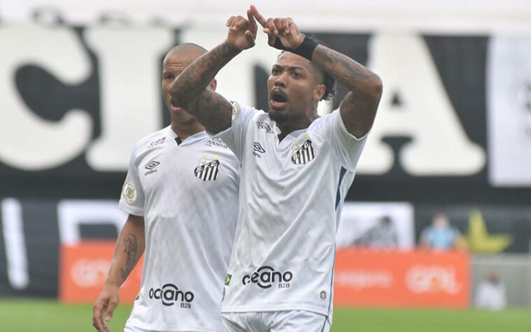 O Santos saiu derrotado da Vila Belmiro neste domingo por 1 a 0 para o Flamengo, mas alguns jogadores do Peixe se destacaram no confronto válido pelo Brasileirão. Autor de um gol anulado pelo VAR, Marinho foi o melhor avaliado do Alvinegro, ao lado do goleiro João Paulo. Confira as notas recebidas por cada jogador santista (Por Fernanda Teixeira - fernandaisabel@lancenet.com.br)