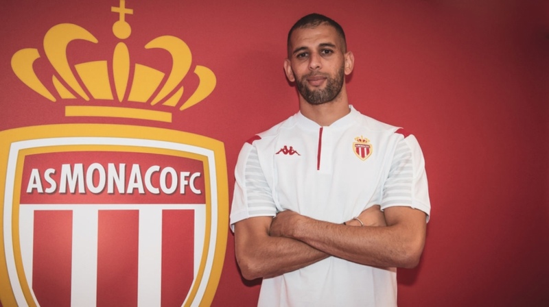 ESQUENTOU - Slimani é um dos nomes que integra a lista de Jorge Jesus para reforçar o Benfica. O atacante do Leicester, emprestado ao Monaco, já trabalhou com o treinador português no Sporting, quando atingiu a melhor fase da carreira. 