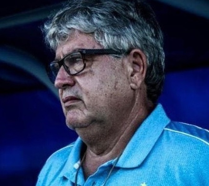 FECHADO - A terça-feira foi de apresentação no Avaí. Confirmado como novo técnico do Leão, Geninho concedeu entrevista coletiva e contou seus planos para o time da Ressacada na disputa da Série B.