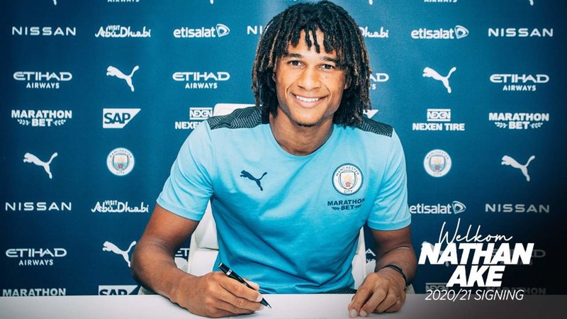 Nathan Aké também foi oficializado pelos Citizens. O zagueiro estava com o Bournemouth.