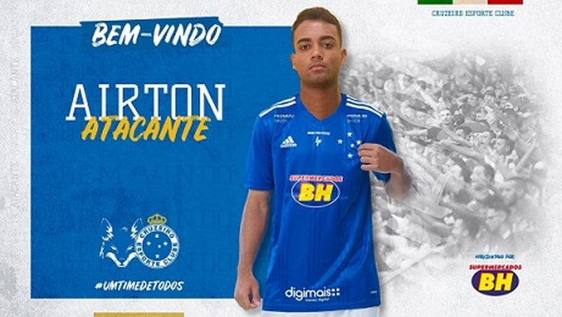 FECHADO - O Cruzeiro anunciou mais um reforço para o elenco do técnico Enderson Moreira. Nesta quinta-feira, 20 de agosto, a Raposa confirmou o acerto com o atacante Airton, de 21 anos, revelado pelas categorias de base do Palmeiras e que estava na Inter de Limeira-SP. O vínculo tem duração até o fim de 2023.