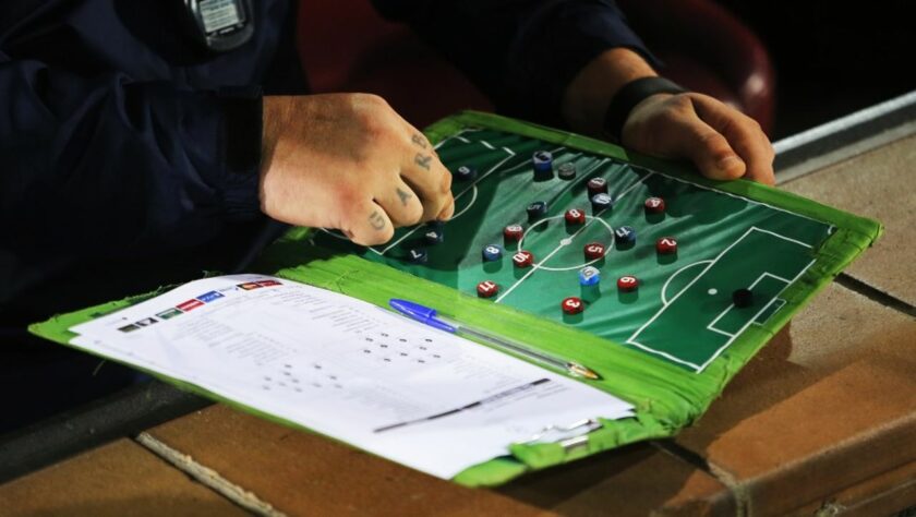 O técnico escolhido tem jogo em casa.