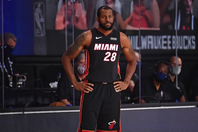 Andre Iguodala (ala) - Tricampeão da NBA (com o Golden State Warriors), o veterano ala de 36 anos chegou ao Heat no meio da temporada e forma, ao lado de Butler e Adebayo, uma trinca defensiva de dar inveja. Nos playoffs, Iguodala tem sido o segundo reserva com mais tempo de quadra e contribuído com 4,8 pontos e um aproveitamento de 63,6% nos arremessos de quadra.
