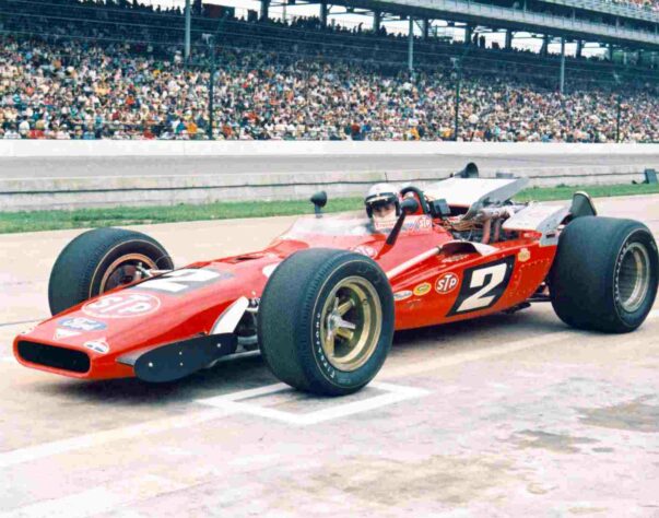 Mario Andretti tem incríveis 29 participações em Indianápolis. O campeão mundial de F1 em 1978 venceu a edição de 1969 das 500 Milhas