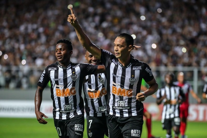 Atlético-MG - Em 2019, o Atlético-MG também começou com vitórias sobre Avaí (2-1), Vasco (1-2) e Ceará (2-1). O Galo terminou o Campeonato Brasileiro em 13º lugar, com 48 pontos. 