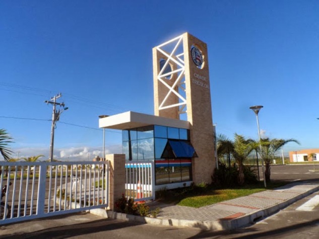 Bahia - CT Evaristo de Macedo: Também conhecido como Cidade Tricolor, homenageia o técnico campeão brasileiro em 1988.