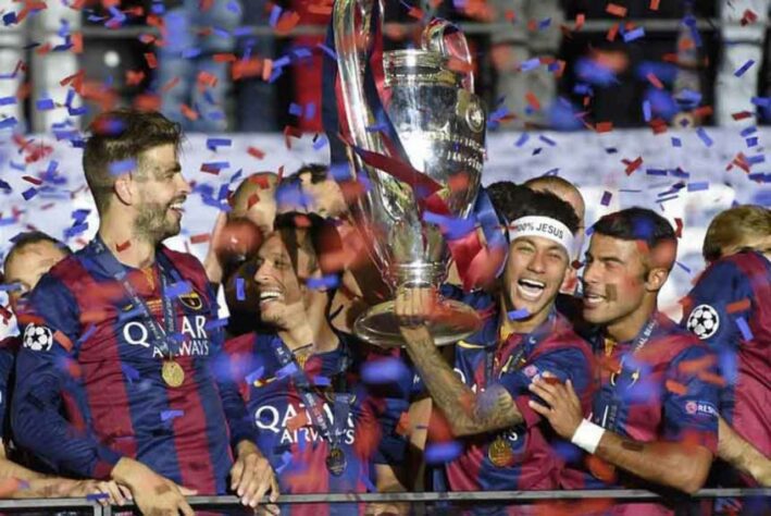 Barcelona - 2015 - O trio MSN com Messi, Suárez e Neymar fez história no Barcelona. O time conquistou a Champions League, a La Liga e a Copa del Rey, além da Supercopa da UEFA e do Mundial de Clubes.