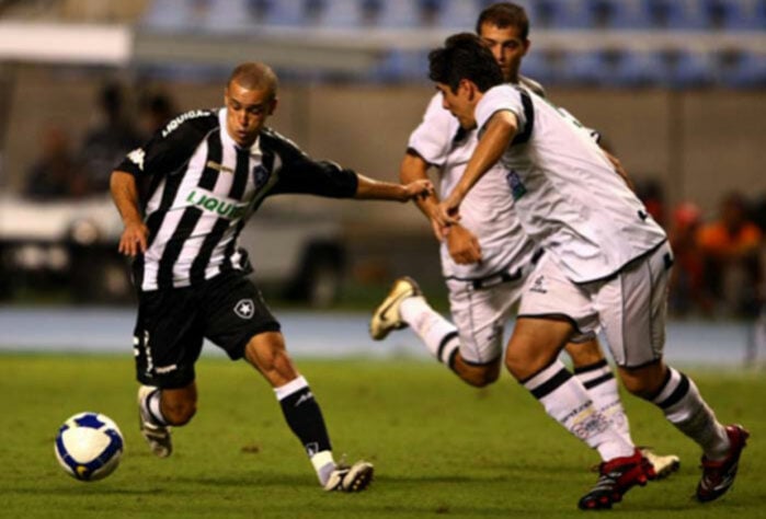 O interior também fez a festa na edição de 2009, mas entre rivais do Rio de Janeiro.  O Botafogo chegou a devolver o revés por 2 a 1 para o Americano, mas a equipe de Campos se garantiu nos pênaltis e passou de fase.