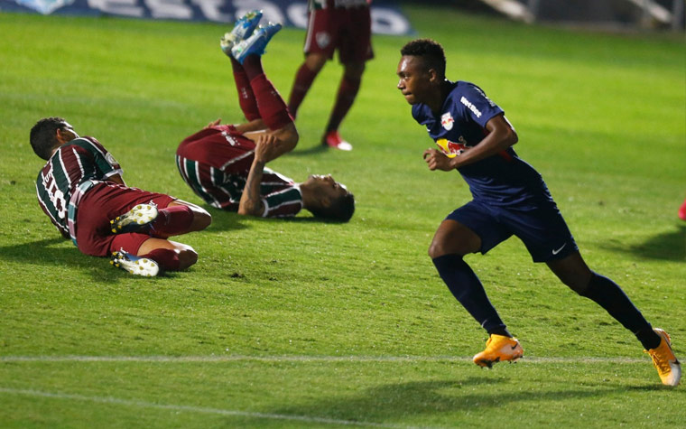 O Fluminense foi derrotado na noite desta quarta, em Bragança Paulista, pelo Red Bull Bragantino, por 2 a 1. O time carioca pecou na defesa em lances que foram decisivos para o resultado da partida. Nenê, porém, voltou a balançar a rede e ficou com a melhor nota da equipe das Laranjeiras. Confira as avaliações do LANCE! (Por Gabriel Grey - gabrielgrey@lancenet.com.br)