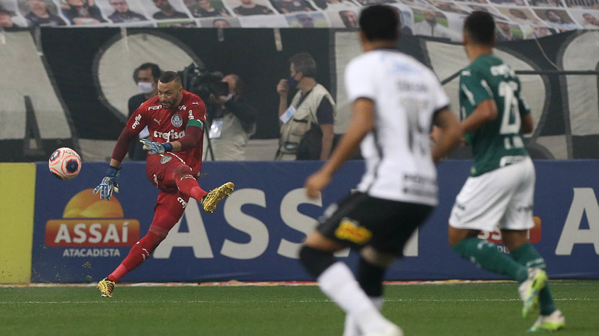 O Palmeiras foi até a Arena do rival Corinthians no primeiro duelo da final do Paulistão-2020 e levou o empate por 0 a 0 para casa. Sem muito brilho ofensivo, o Verdão teve no volante Patrick de Paula e no goleiro Weverton seus melhores nomes em campo. Confira as notas do Palmeiras no LANCE! 