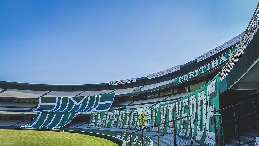 15) Coritiba - prejuízo de R$ 1.111.454,86 em 19 partidas em casa.