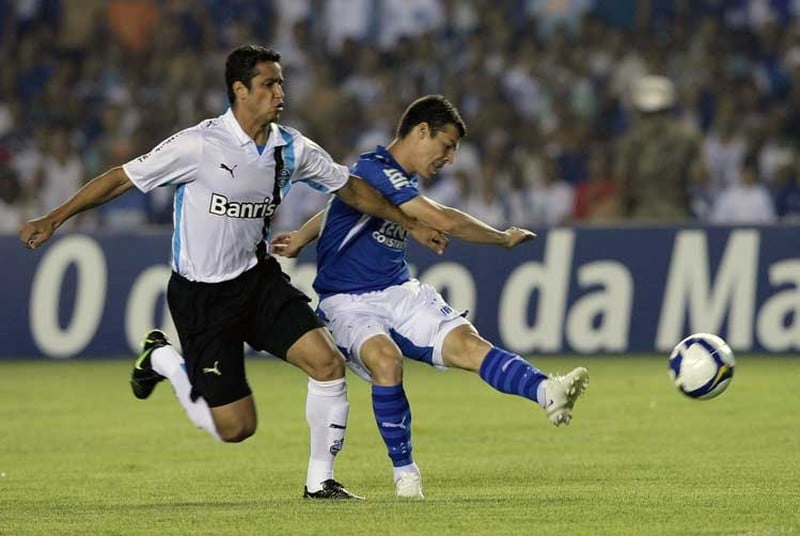 Cruzeiro - Em 2008, o Cruzeiro venceu o Vitória (0-2), Botafogo (1-0) e Santos (4-0). No fim, a equipe mineira terminou em terceiro lugar com 67 pontos na tabela do Brasileirão. 