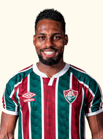 Luccas Claro - zagueiro - 29 anos - contrato até 31/12/2022