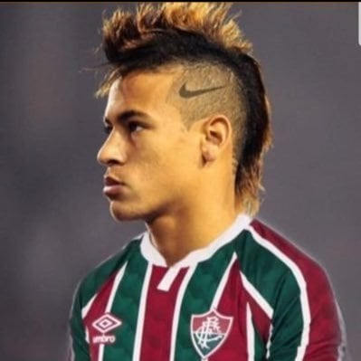 Apoio na web: Neymar de moicano vestindo a camisa do Fluminense
