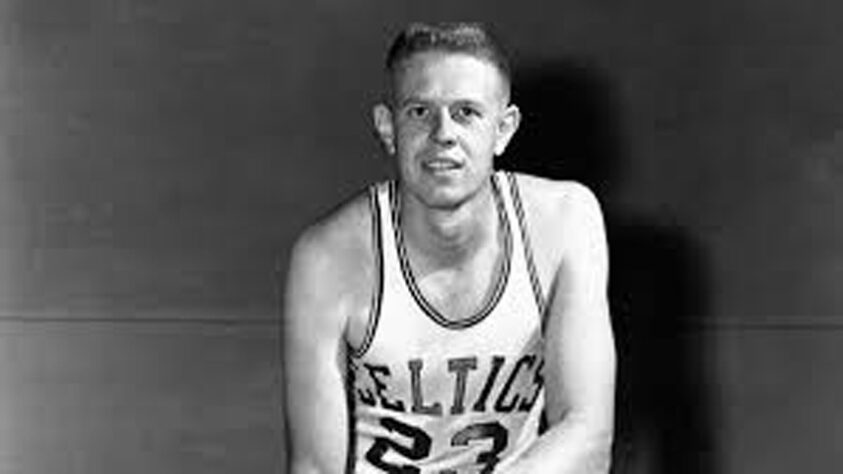 Frank Ramsey – Total de títulos: 7 – Time que estava quando venceu: Boston Celtics