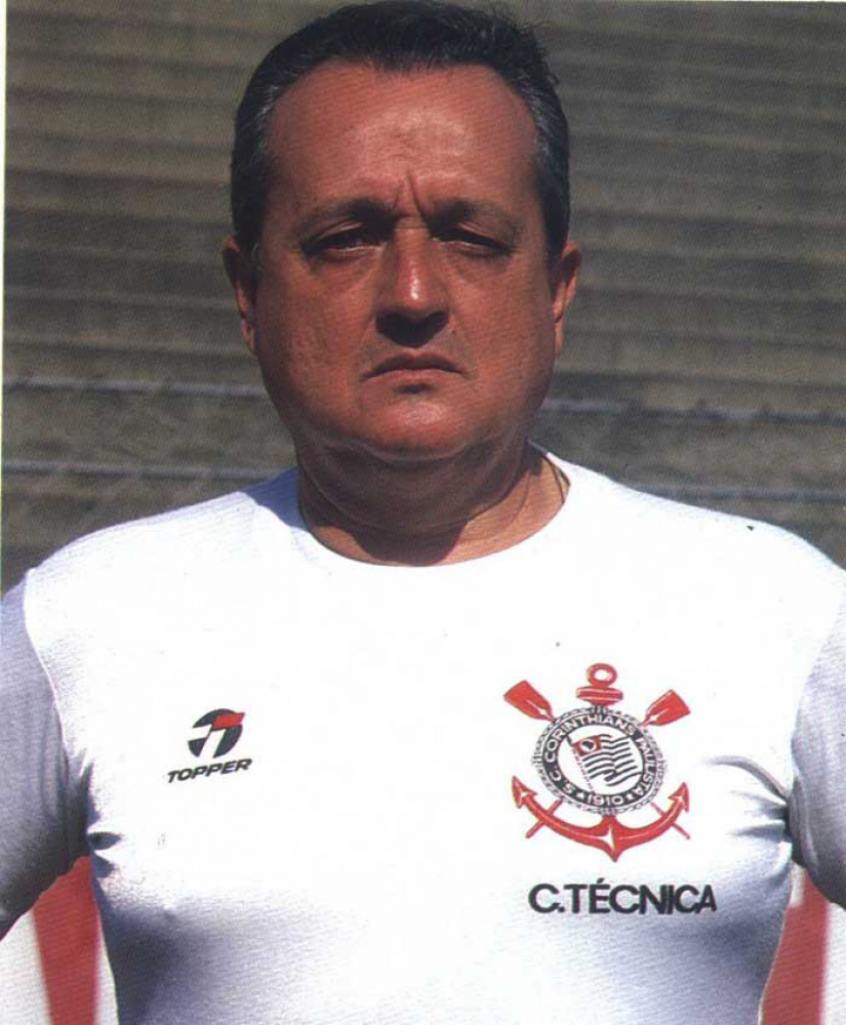 Na época da Democracia Corintiana, o treiandor era Jorge Vieira, que venceu dois paulistas com aquele time lendário. Os títulos foram vencidos nos anos de 1979 e 1983.