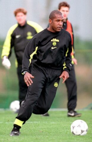 Julio Cesar, zagueiro - Borussia Dortmund - 1997