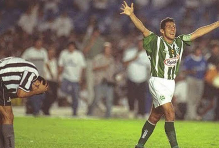 Botafogo: chegou a ser vice-campeão, em 1999.