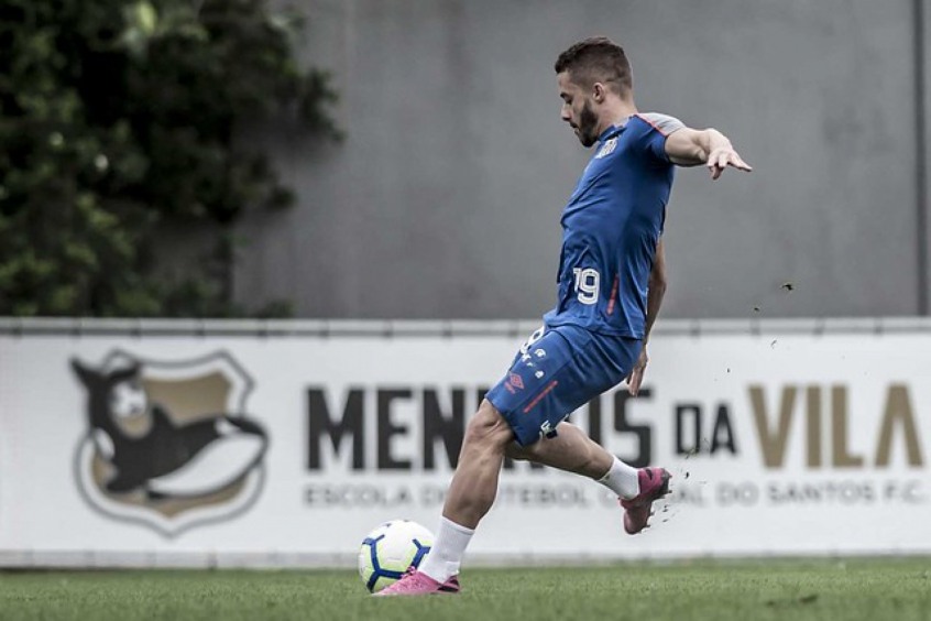 Lucas Venuto atuou em apenas um jogo do Brasileirão 2021 pelo Santos. O Peixe não conta com o ponta, que tem contrato até o fim de 2022, para a próxima temporada.