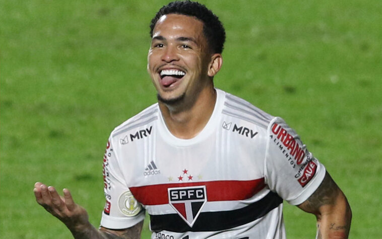 LUCIANO- São Paulo (C$ 8,79) - Vem em bom momento no Tricolor Paulista com três gols e uma assistência em sete jogos no Brasileirão. Apresenta boa pontuação nos scouts complementares e é uma grande opção atuando no Morumbi contra o RB Bragantino, que tem uma das piores defesas do campeonato.