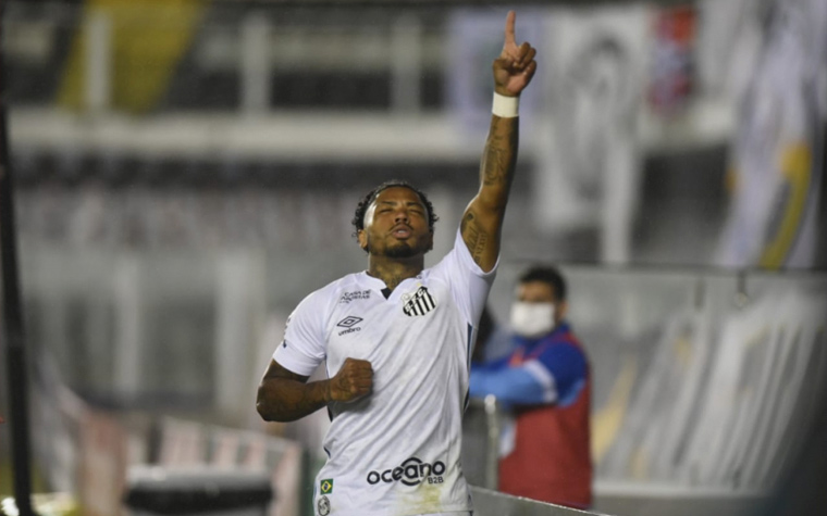 MARINHO - Santos (C$ 5,00) (CAPITÃO) - Acreditamos que seja a melhor opção para a faixa por pontuar melhor que Gabigol na maioria dos scouts do Cartola. O ultimo depende um pouco mais de gol para ir bem. Contra o Bragantino em casa, tem potencial para marcar seu gol!