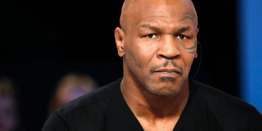Mike Tyson foi um dos boxeadores mais famosos da história. Com uma vida intensa fora dos ringues, Tyson acabou decretando falência em 2007 e só se recuperou anos depois.