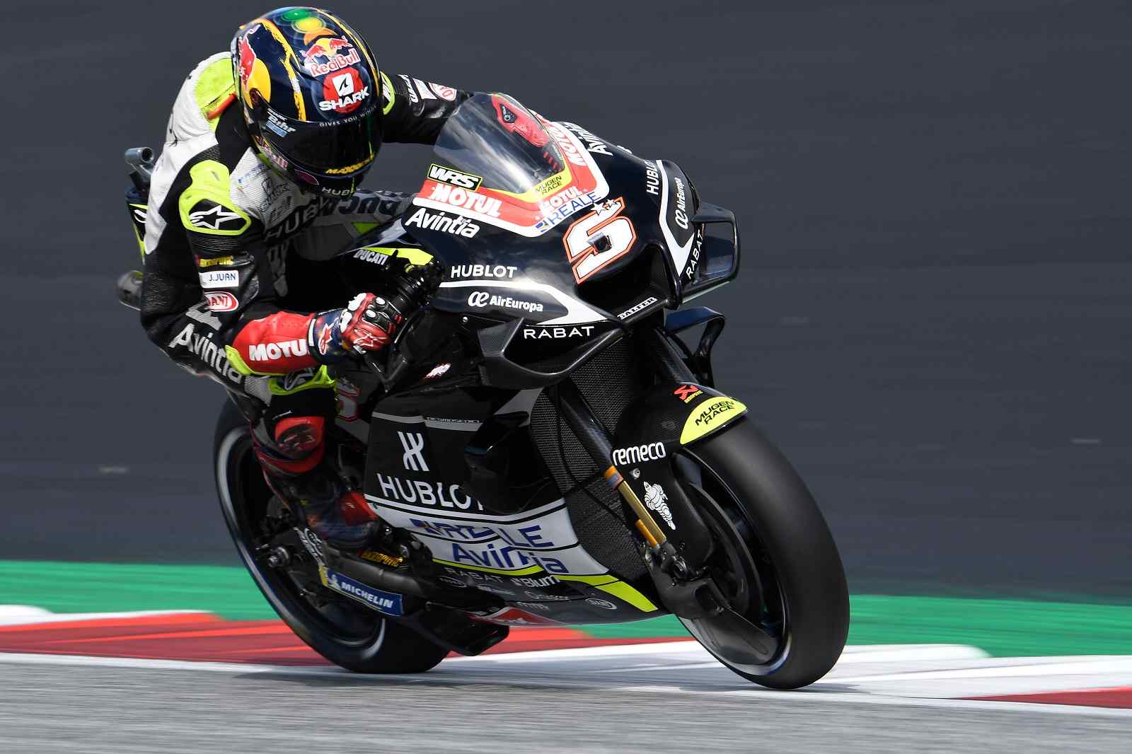 Johann Zarco larga em nono