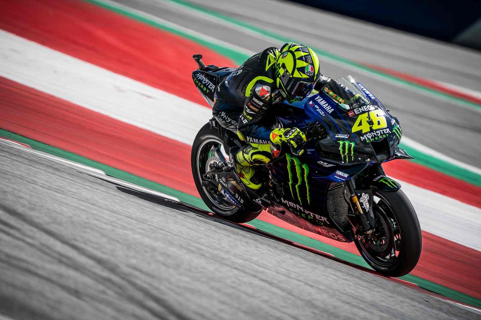 Valentino Rossi escapou de ser acertado pelas motos de Zarco e Morbidelli