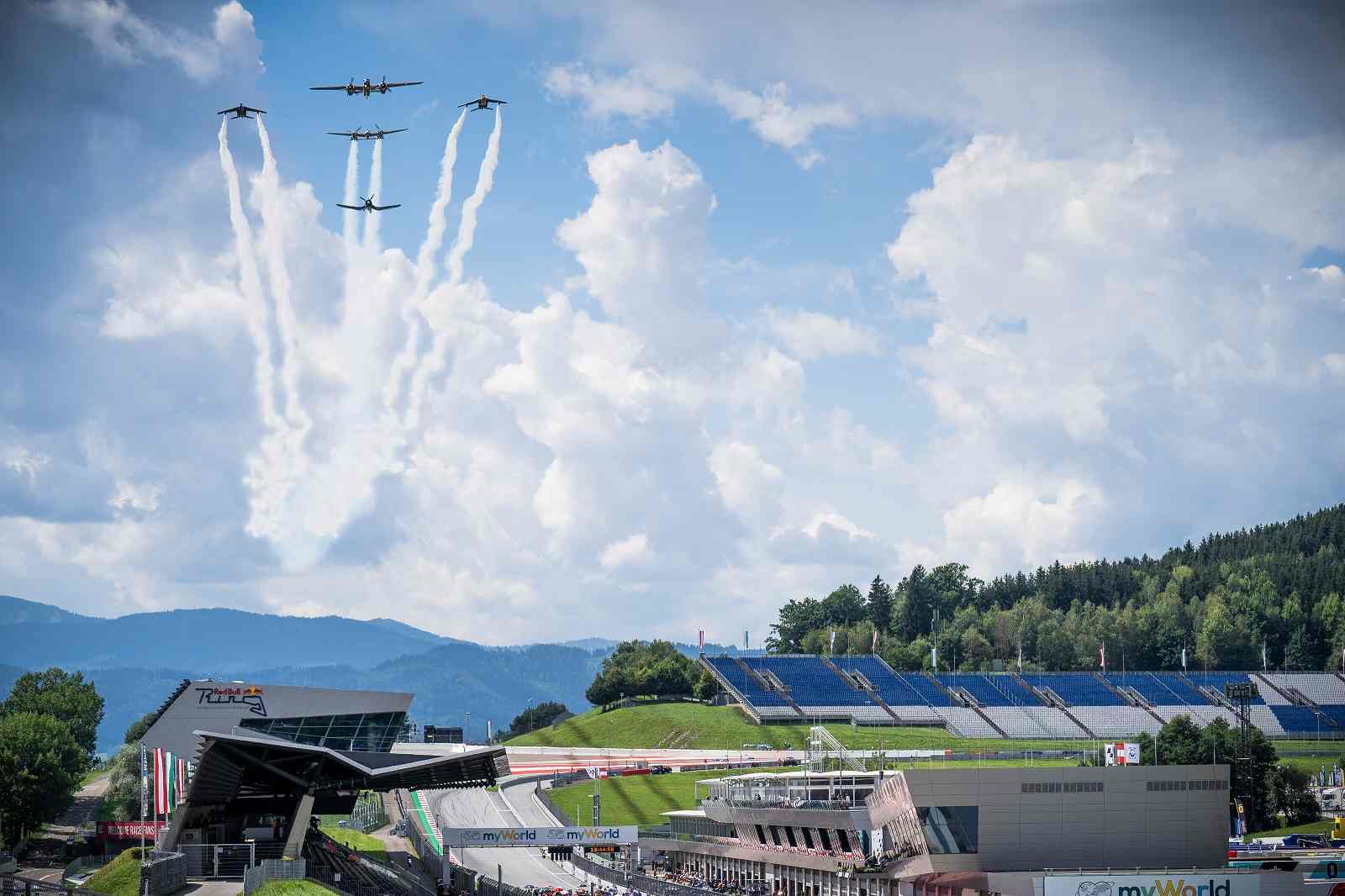 O Red Bull Ring recebeu a MotoGP neste domingo. Confira as principais imagens