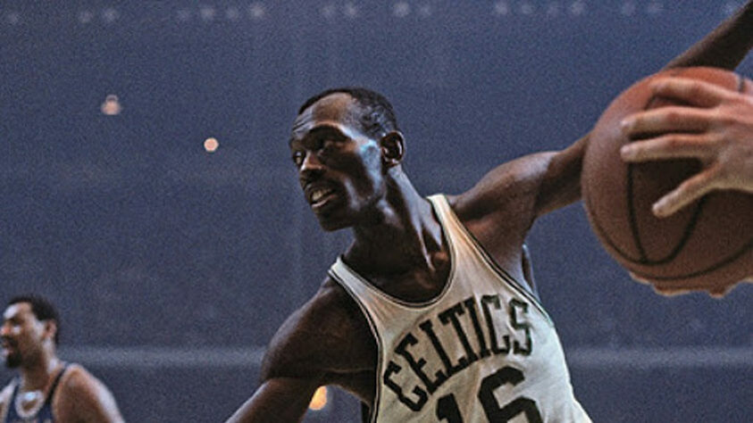 6- Satch Sanders (oito títulos): O ex-jogador do Celtics atuou ao lado de lendas como Bill Russell, John Havlicek, Sam Jones e Bob Cousy, Sanders ganhou oito títulos e teve a camisa 16 aposentada pela franquia de Boston.