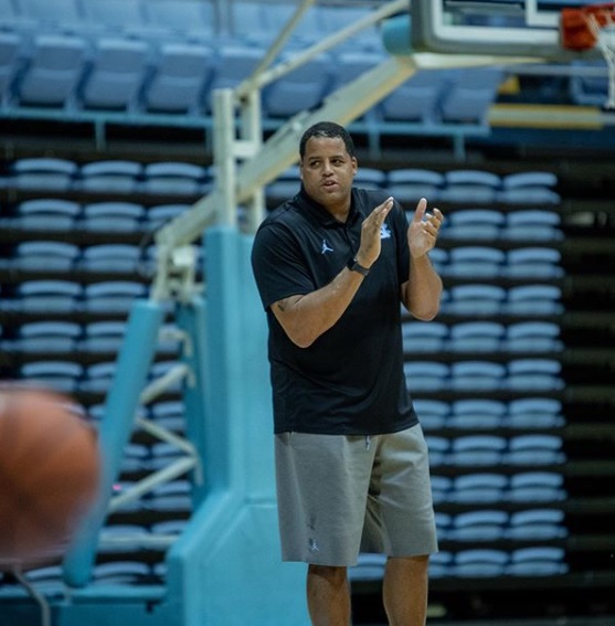 8- Sean May – 119 jogos, 6.9 pontos, 4.0 rebotes. May era realmente muito bom em North Carolina, mas a coisa mudou quando foi para a NBA. Baixo para jogar de pivô, lento para jogar como ala-pivô, ele foi um daqueles casos típicos de jogadores presos em uma posição imaginária. Até foi bem nos dois primeiros anos, mas as lesões atrapalharam demais