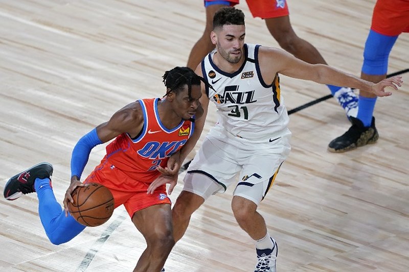 O ala-armador Shai Gilgeous-Alexander (Oklahoma City Thunder) foi um dos grandes nomes no triunfo sobre o Utah Jazz. Gilgeous-Alexander, um dos jogadores mais subestimados da NBA na atualidade, anotou 19 pontos, distribuiu seis assistências e roubou três bolas em 32 minutos de ação