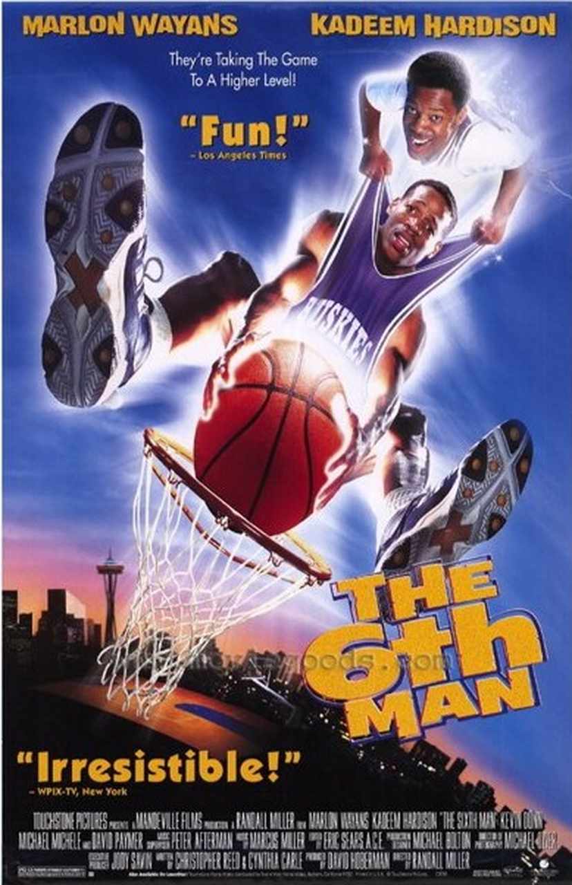 The Sixth Man (1997) - O Sexto Homem, em português. Dois irmãos jogam no mesmo time, mas o melhor deles tem um ataque cardíaco durante uma jogada e morre. Então, o filme tem uma virada inesperada. Kenny Tyler (Marlon Wayans) é o único que consegue ver seu irmão, Antoine (Kadeem Hardison), que passa a ajudá-lo em quadra