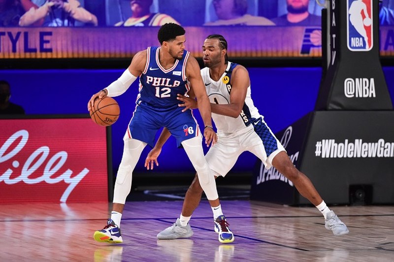 Tobias Harris (Philadelphia 76ers) foi um dos grandes nomes de sua equipe na noite de sábado. Mesmo com 30 pontos e oito rebotes dele, o Sixers não conseguiu superar o Indiana Pacers e viu o oponente abrir vantagem no confronto direto pelo quinto lugar da conferência Leste. Harris acertou somente 12 das 29 tentativas (41.4% de aproveitamento)