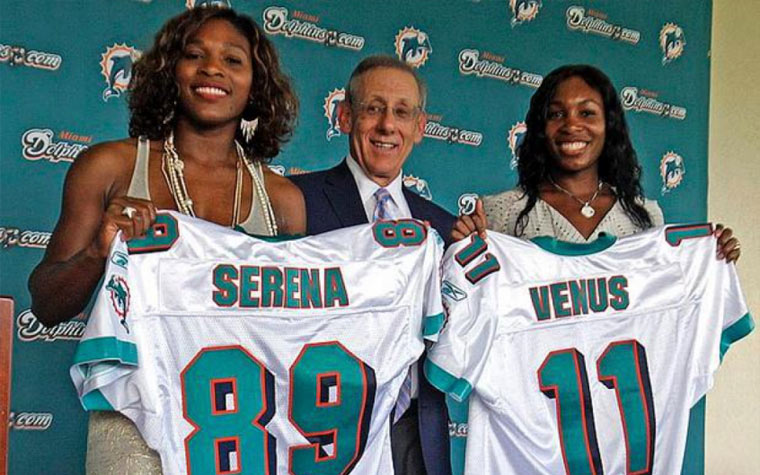 Venus e Serena Williams detêm partes do Miami Dolphins.