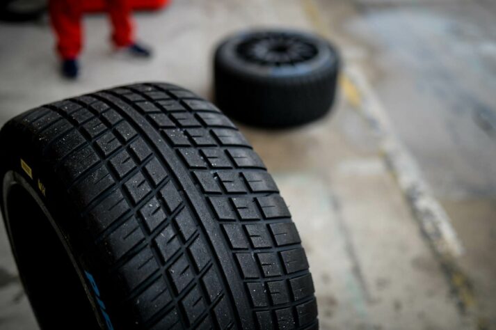 Os novos pneus de chuva da Pirelli foram utilizados nos treinos livres