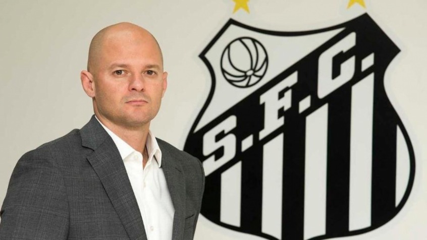 FECHADO: Oficialmente Diretor Técnico de Futebol do Santos, mas atuando como superintendente, William Thomas pediu demissão do cargo na manhã desta quinta-feira. Ele era contrário à demissão de Jesualdo Ferreira.