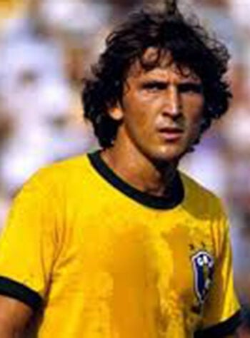 O eterno camisa 10 da Gávea disputou as Copas do Mundo de 1982 e 1986.