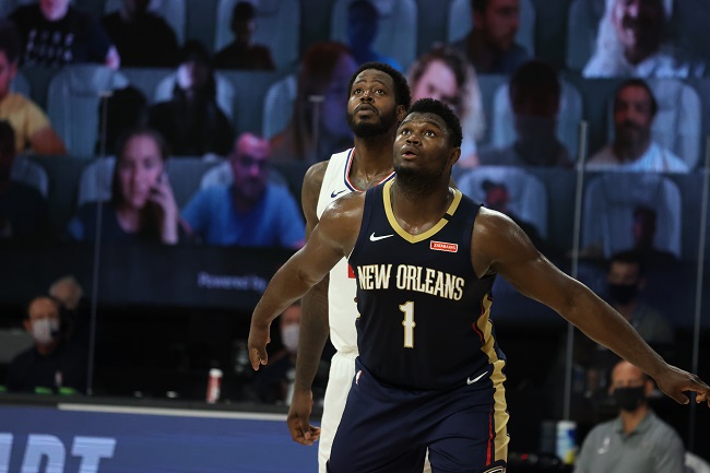 Zion Williamson (2 votos) - O impacto do ala-pivô foi notado imediatamente pelo New Orleans Pelicans. O problema é que Williamson sofreu uma lesão no joelho ainda na pré-temporada e perdeu a chance de brigar de igual para igual com Ja Morant. Em 22 jogos, Williamson possui médias de 22.3 pontos e 6.4 rebotes em 28 minutos