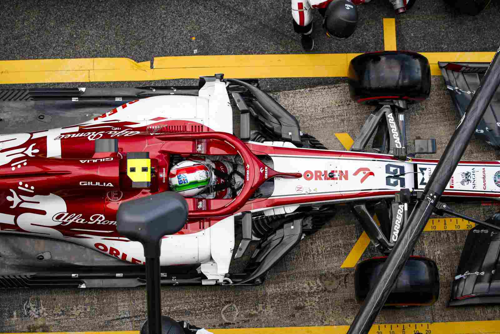 Antonio Giovinazzi pouco fez na prova e ficou em 16º 