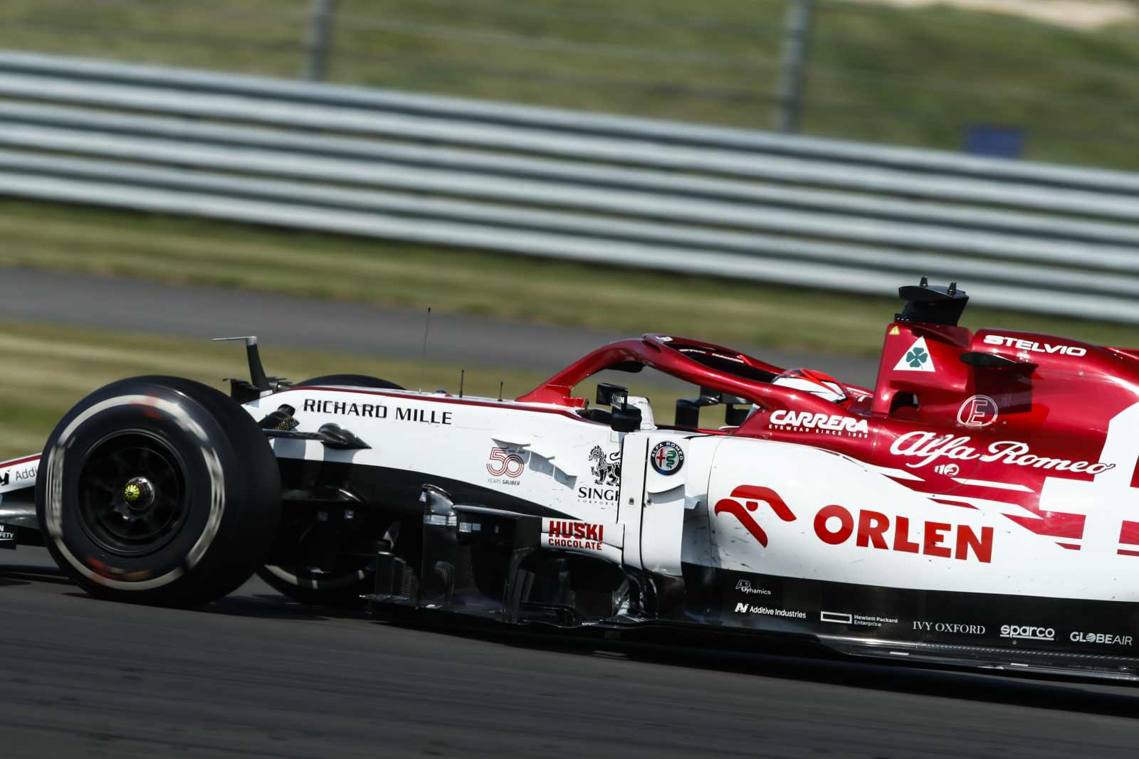 Räikkönen largou da última posição e conseguiu fazer uma curta recuperação