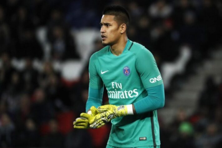 ESQUENTOU: Emprestado ao Real Madrid na última temporada, Alphonse Areola não deve ter uma nova oportunidade no Paris Saint-Germain. De acordo com a "RMC Sports", Leonardo, diretor de futebol do clube francês, disse ao goleiro que não conta com ele para a próxima época.