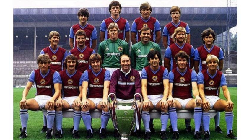 Aston Villa - 1 título (1981–82).