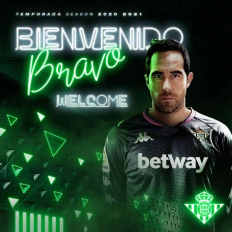 FECHADO: Claudio Bravo é o novo reforço do Real Betis. O goleiro chileno, que estava no Manchester City, assinou com o clube espanhol por uma temporada e opção de estender o vínculo por mais um ano.