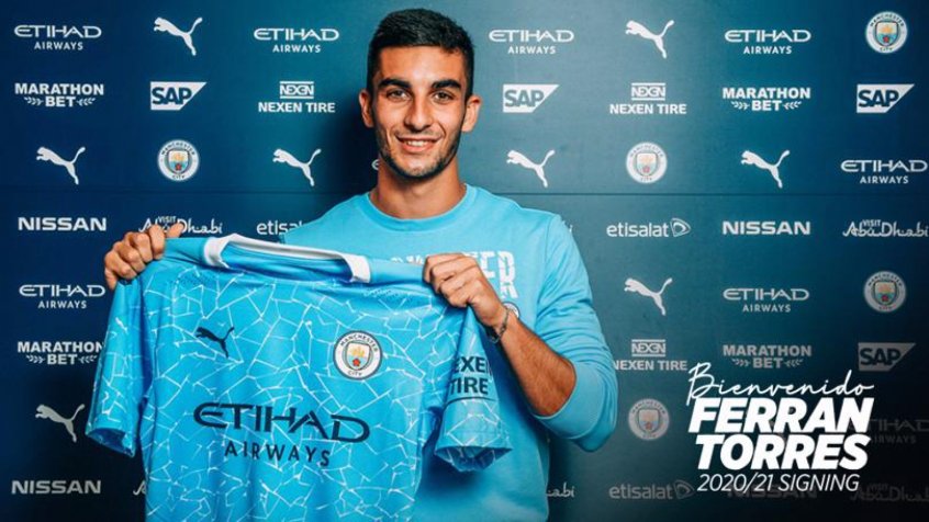 FECHADO - O Manchester City anunciou oficialmente a primeira contratação para a temporada 2020/21. O atacante Ferrán Torres, de 20 anos, deixou o Valencia e assinou contrato com o clube da Terra da Rainha por cinco anos, até junho de 2025. 